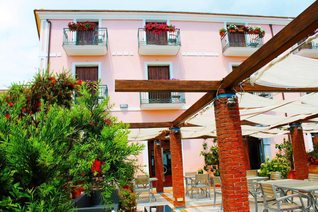 Hotel Pisacane Сапрі Екстер'єр фото