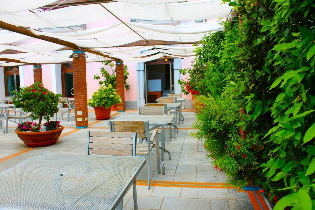 Hotel Pisacane Сапрі Екстер'єр фото