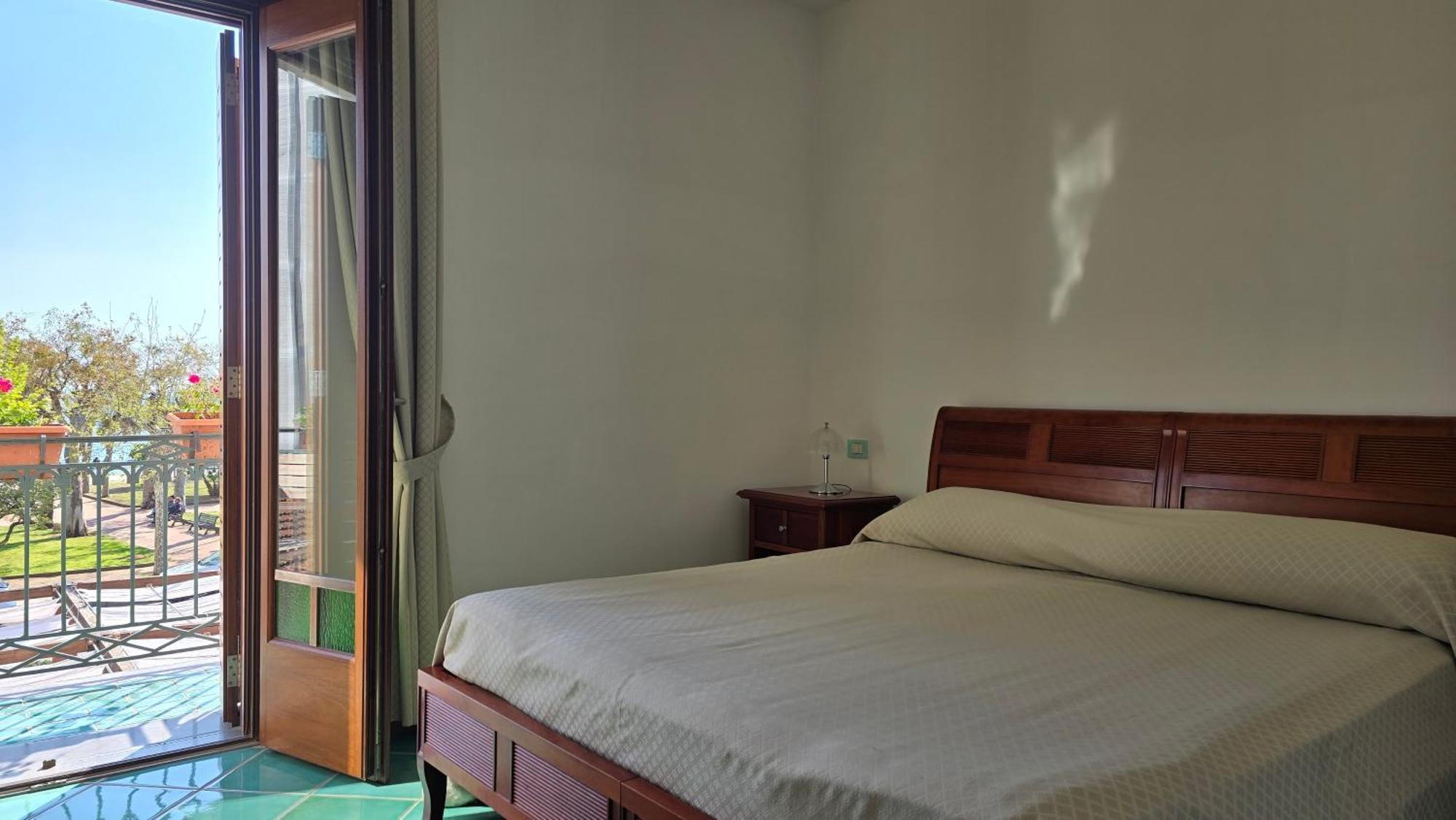 Hotel Pisacane Сапрі Екстер'єр фото