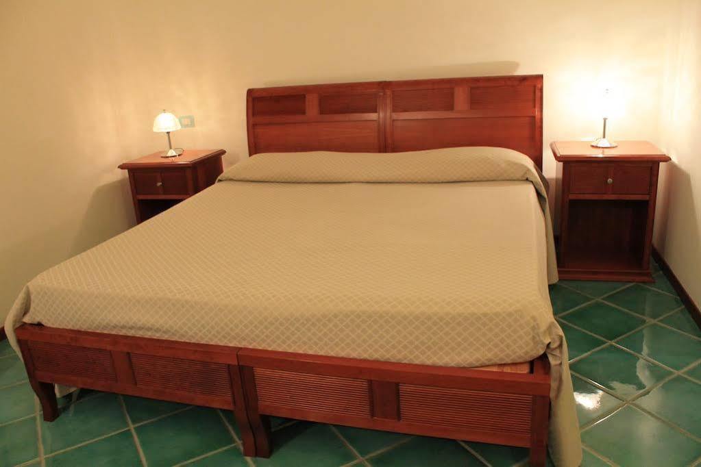 Hotel Pisacane Сапрі Екстер'єр фото